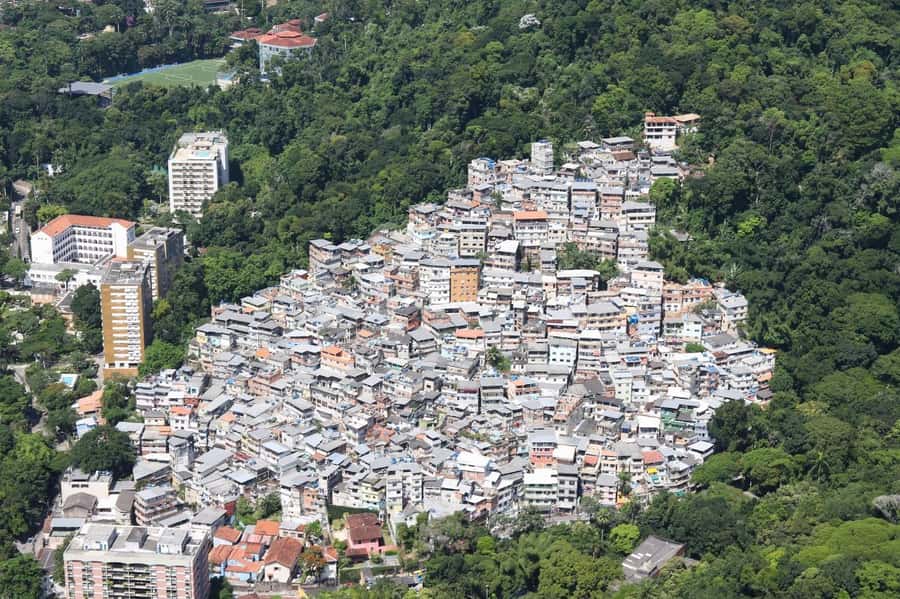 Discover Rocinha: Guided Tour of the Famous Favela - What the guide adds to the experience