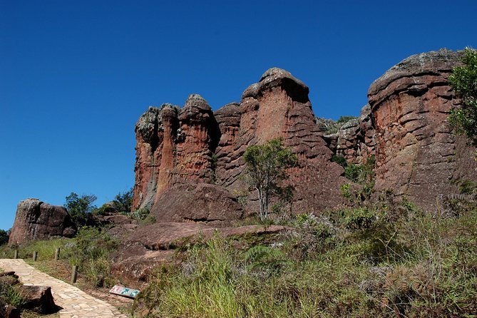 Discover Vila Velha State Park Tour and Witmarsum Colony - Lagoa Dourada and the problem with golden water