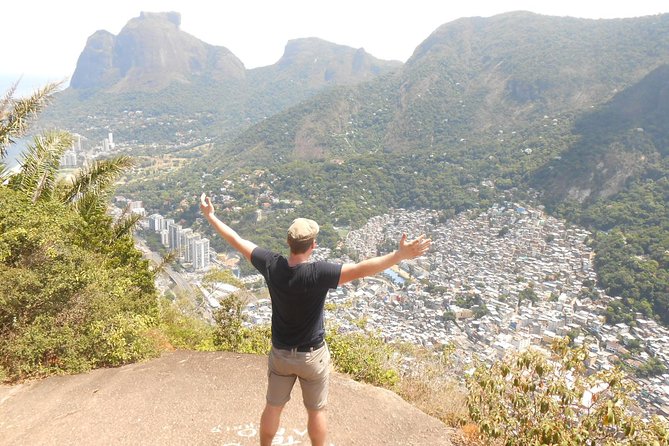 Dois Irmãos Hiking + Favela Tour (Two Brothers Hill) - What the $79 price really covers