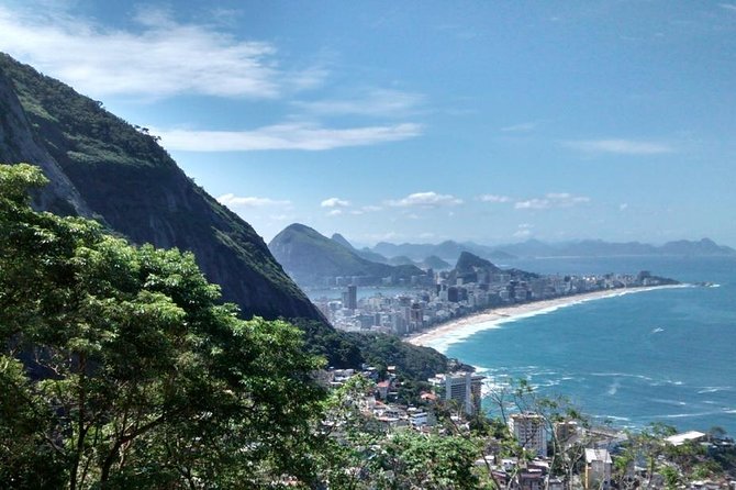 Dois Irmãos Hiking + Favela Tour (Two Brothers Hill) - Who should book this hike