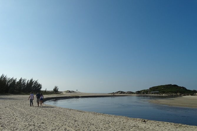 Essential Garopaba Beach Tour – The most beautiful beaches - Silveira Beach and the value of a guide