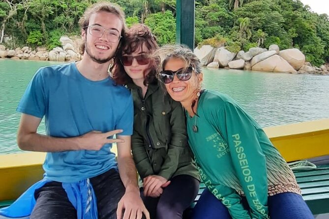 Exclusive Tour Beach by Zimbros Ecotour - Jane and Rodrigo set the tone