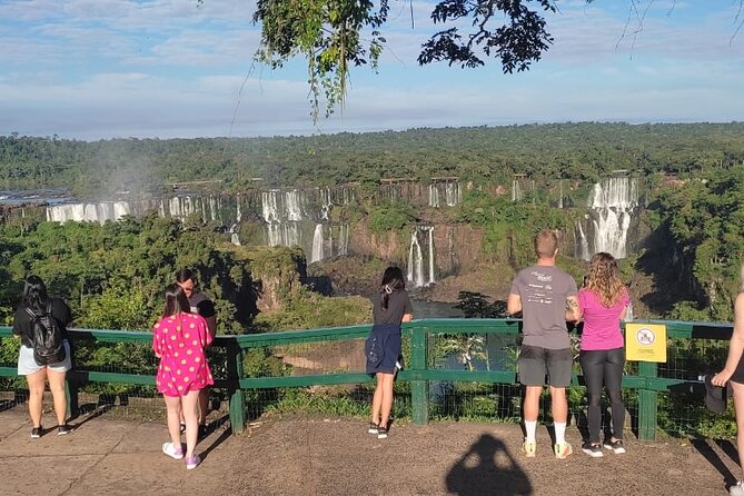Excursion to both sides of Iguaçu Falls on the same day. - Guides, Language, and the Human Side of the Day