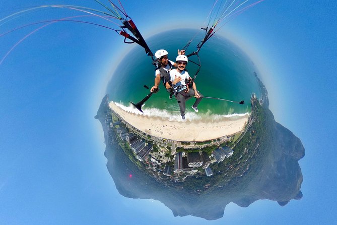 Experience Asa Delta or Parapente in the River - São Conrado Beach: check-in beside the landing zone
