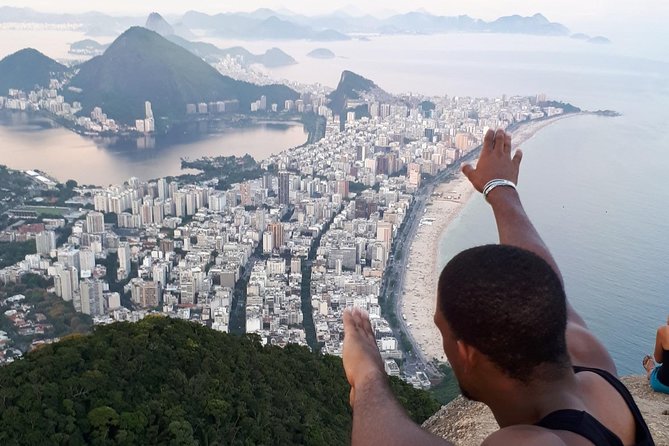 Experience Favela: Two Brothers Hike and Vidigal Tour - Mirante do Arvrao and the first pause
