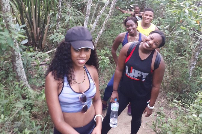 Experience Favela: Two Brothers Hike and Vidigal Tour - Trilha do Dois Irmãos and Bico da Pedra