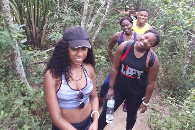 Experience Favela: Two Brothers Hike and Vidigal Tour - Returning downhill and stopping at Vidigal Beach