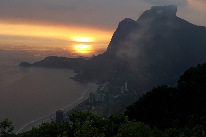 Experience Favela: Two Brothers Hike and Vidigal Tour - Is the $55 price fair?