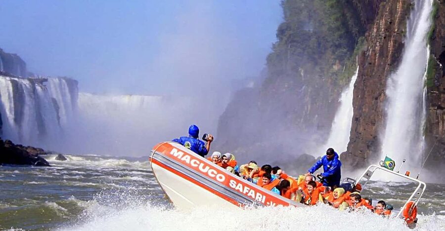 Explore Iguazu Falls and Bird Park: Complete Tour - Starting from Foz do Iguaçu
