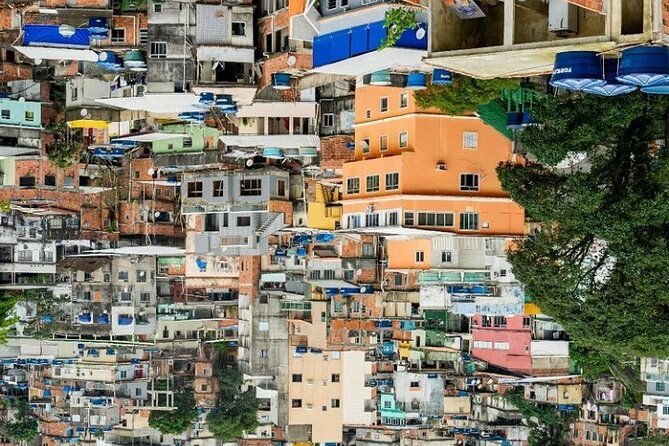 Explore the history and culture of Favela da Rocinha - Walking back through everyday Rocinha
