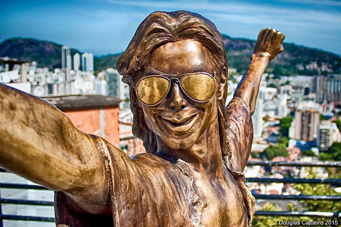 Favela Tour -The path of Michael Jackson in Rio - Starting at Praça Corumbá in Botafogo