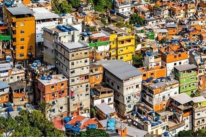 Favelas do Vidigal or Rocinha's experience - Vidigal or Rocinha: Two Very Different Possibilities
