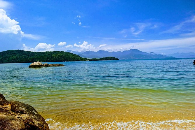 Feiticeira's Waterfall + Beaches of Enseada das Estrelas - Full day Private Hike - The moderate Atlantic Forest trail
