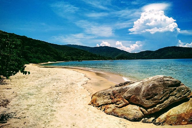 Feiticeira's Waterfall + Beaches of Enseada das Estrelas - Full day Private Hike - Walking toward Camiranga and Pereque beaches