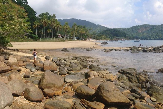 Feiticeira's Waterfall + Beaches of Enseada das Estrelas - Full day Private Hike - Lunch at Fora Beach, with the bill separate