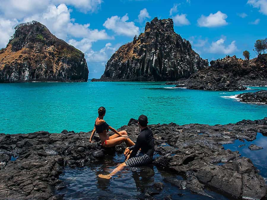 Fernando de Noronha: 7-Hour Island Adventure - Baía dos Porcos: a closer look at Noronha’s coast