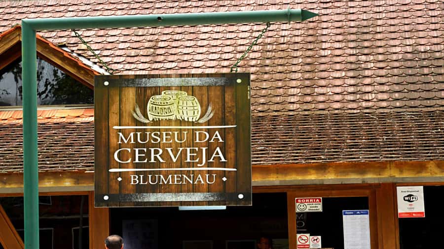 Florianópolis: Blumenau and Pomerode Germanic Route Day Trip - Schmidt Porcelain and local craftsmanship