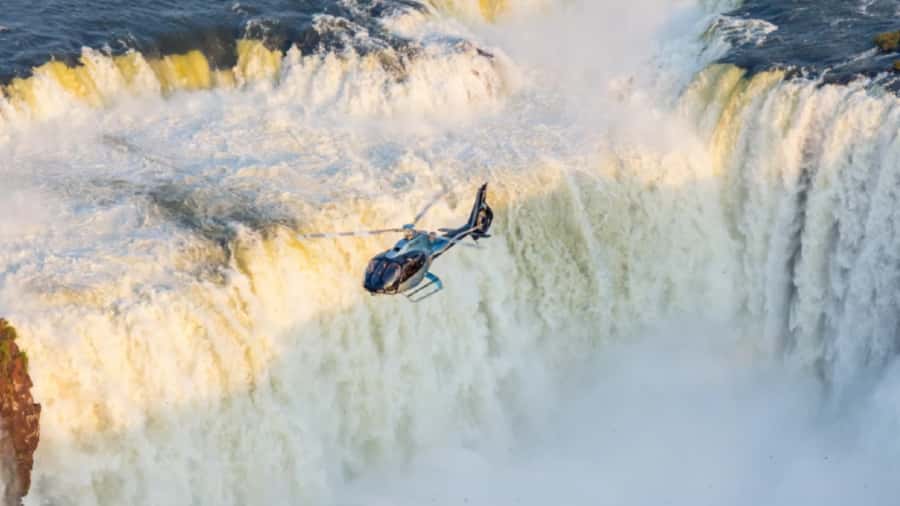 Foz do Iguaçu: Helicopter Flight over the Iguassu Falls - What the helicopter reveals that ground paths cannot