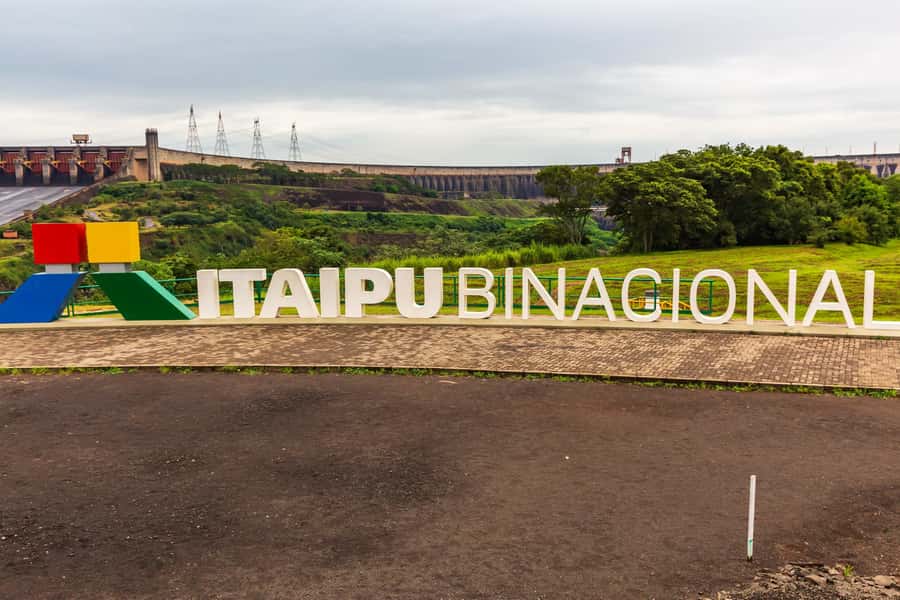 Foz do Iguaçu: Itaipu Hydroelectric Dam - The panoramic gazebo and the spillway view
