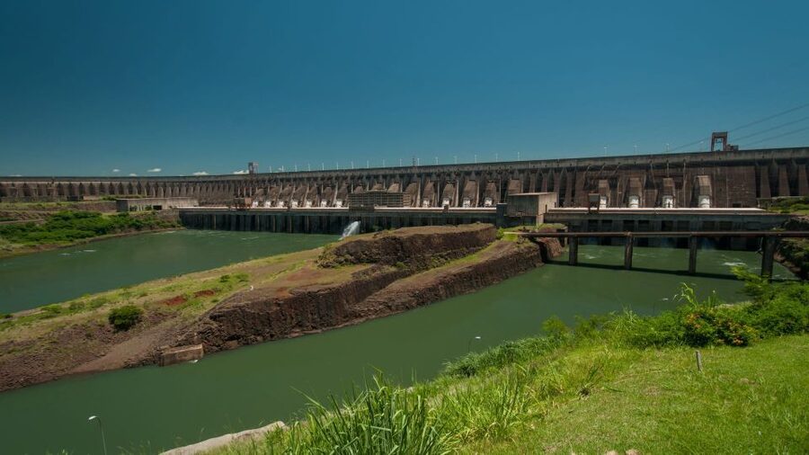 Foz do Iguaçu: Itaipu Hydroelectric Dam Guided Tour - The main lookout brings the dam into focus