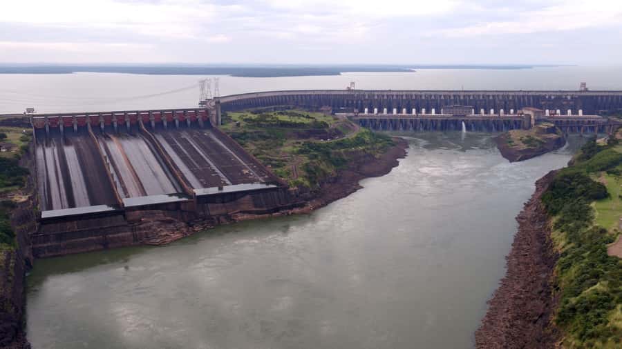 Foz do Iguaçu: Itaipu Hydroelectric Dam Guided Tour - Who will get the most from this visit