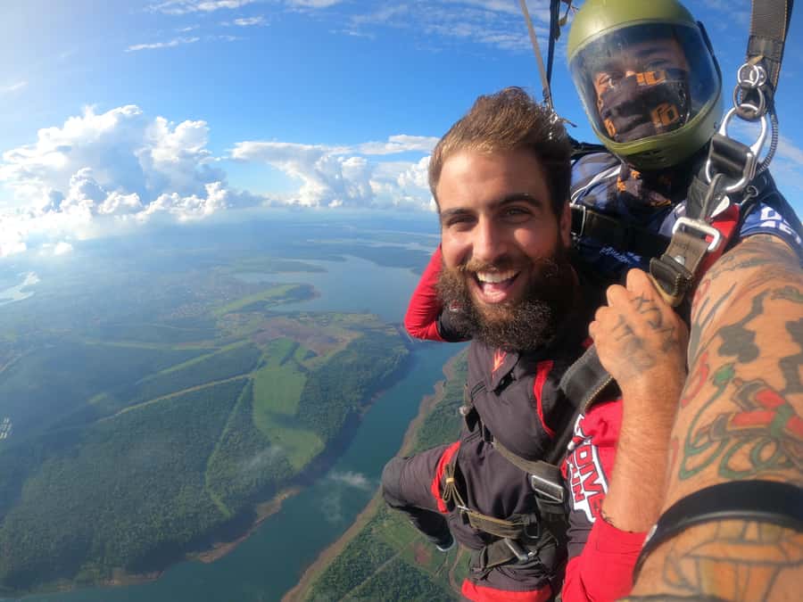 Foz do Iguacu: Skydiving Experience with Photos and Videos - Safety, comfort, and the role of the instructor