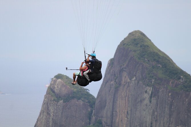 Free Flight DE Parapente in São Conrado Rio DE Janeiro - Meeting at Avenida Prefeito Mendes de Morais