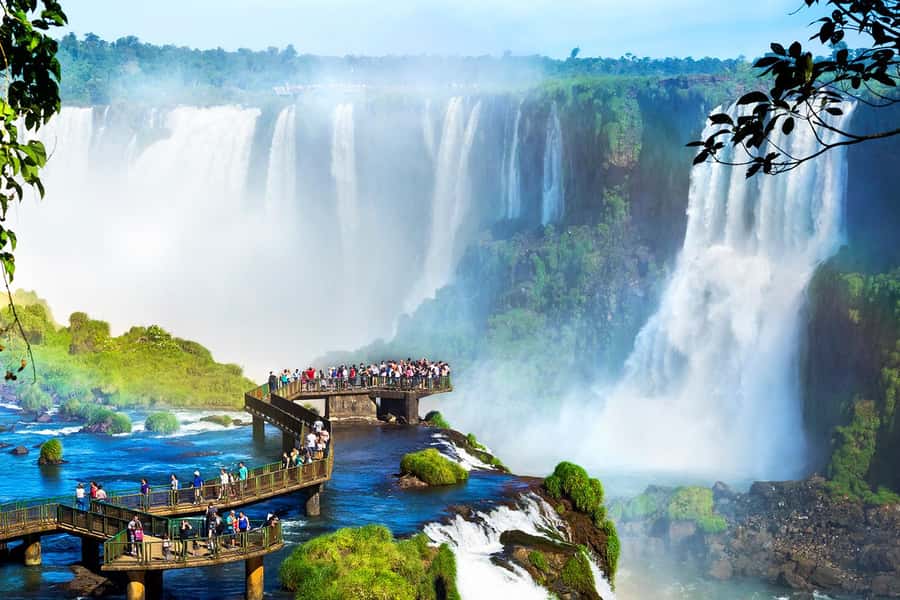 From Argentina: Iguazu Falls Brazil Side & Itaipu Dam - A small group can help, but the operator record needs care