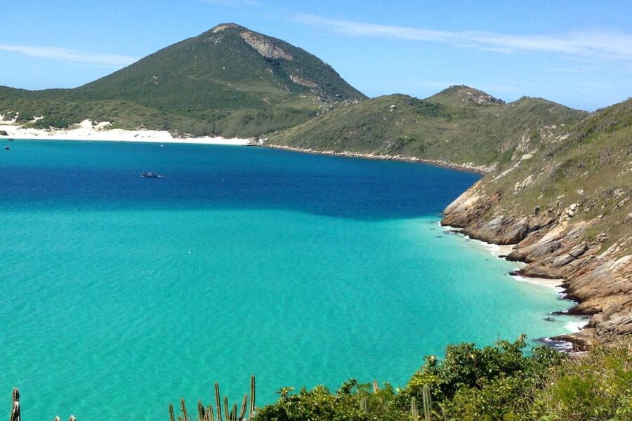From Búzios: Arraial do Cabo with Boat Tour and BBQ Lunch - Buffet steakhouse lunch in Brazil