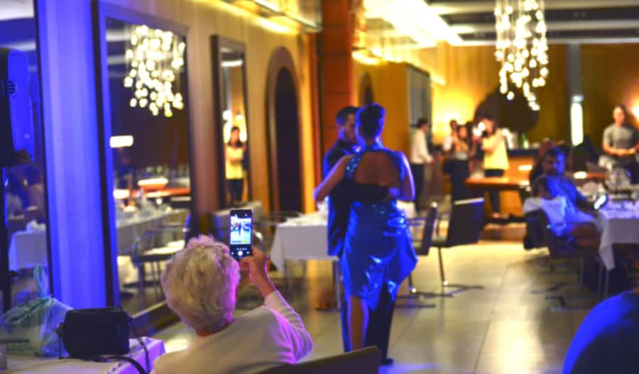 From Foz do Iguaçu: Puerto Iguazu Night Tour - Optional dinner and the Argentine steak stop