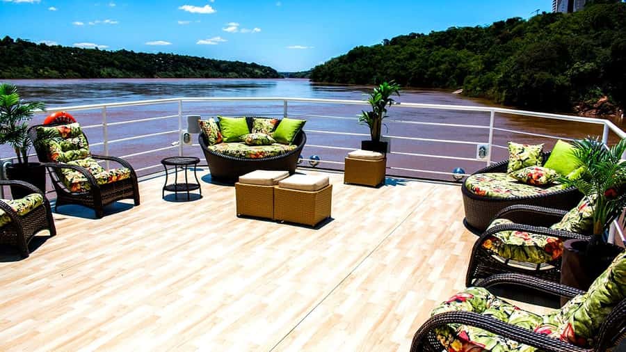 From Foz do Iguaçu: Sunset Catamaran Tour with Meal - From your Foz do Iguaçu hotel to the port
