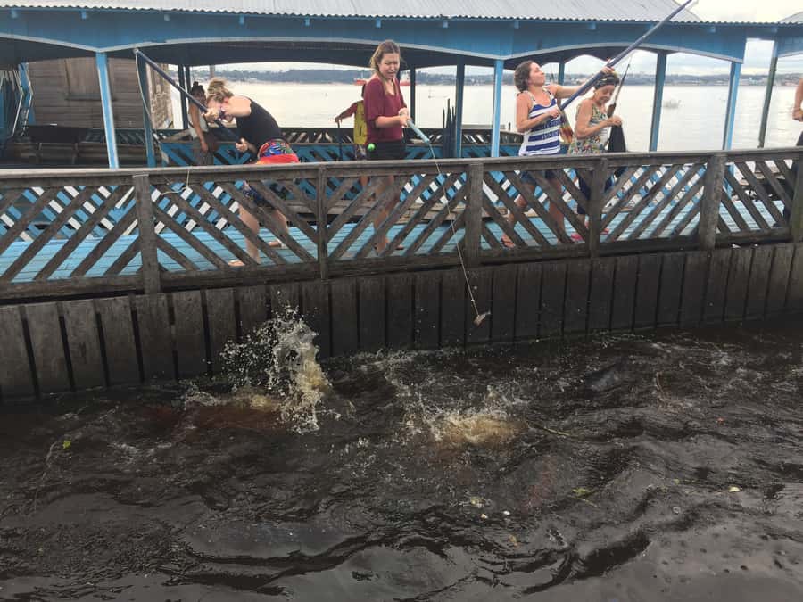 From Manuas: Full-Day River Tour - Lunch on a floating restaurant