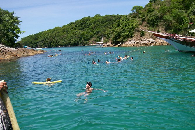 From Rio : Angra & Ilha Grande Day Trip with Boat Tour and Lunch - Rio to Angra dos Reis: a long day with a clear payoff