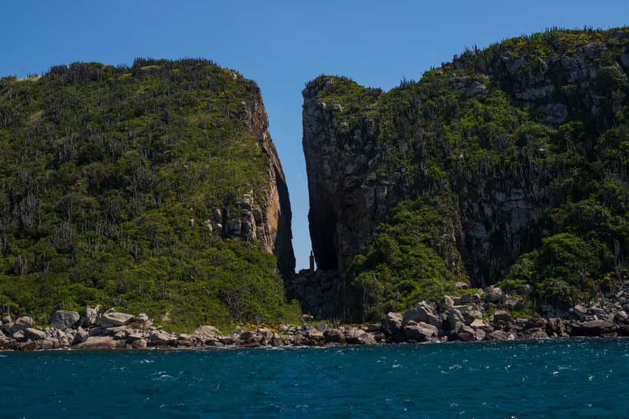 From Rio: Arraial do Cabo Day Trip with Boat Tour - Prainhas do Pontal and the cliffs of Pontal do Atalaia