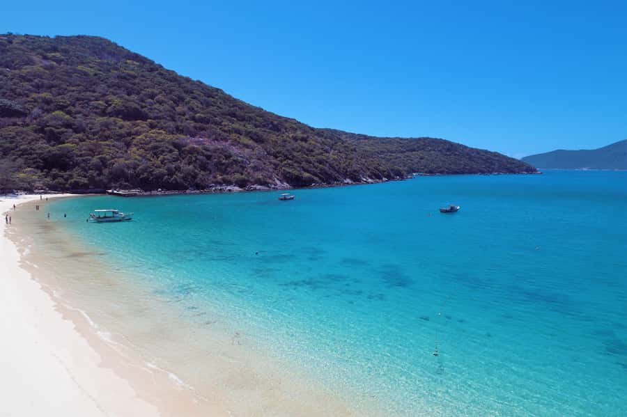 From Rio: Arraial do Cabo Day Trip with Boat Tour - Gruta Azul, Fenda de Nossa Senhora, and Pedra do Gorila