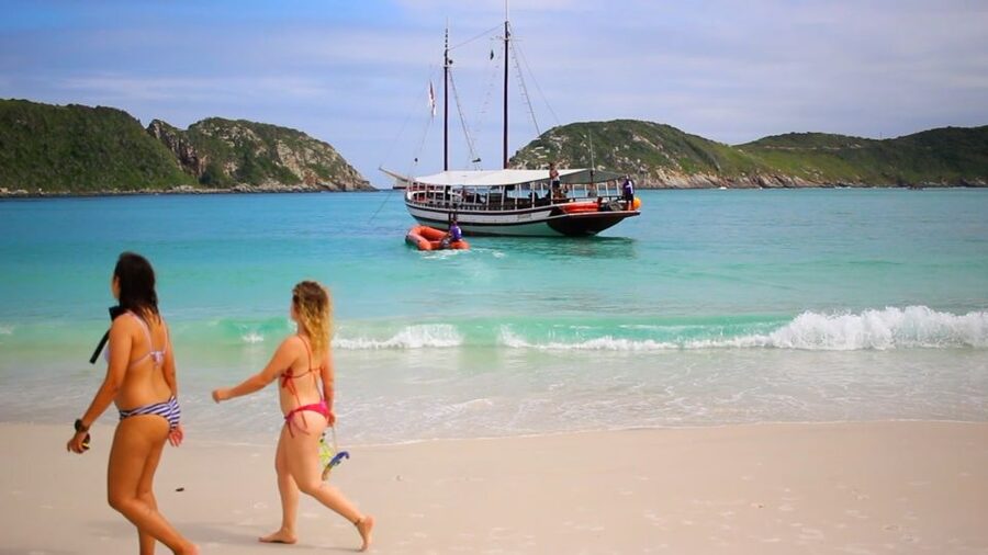 From Rio de Janeiro: Arraial do Cabo Boat Trip with Lunch - Lunch may arrive closer to dinner