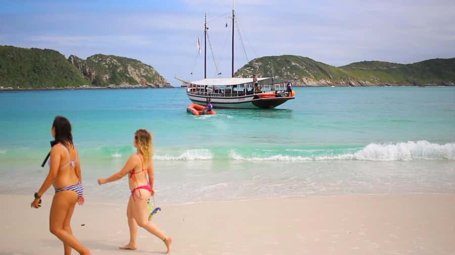 From Rio de Janeiro: Arraial do Cabo Boat Trip with Lunch - The early pickup and three-hour road trip