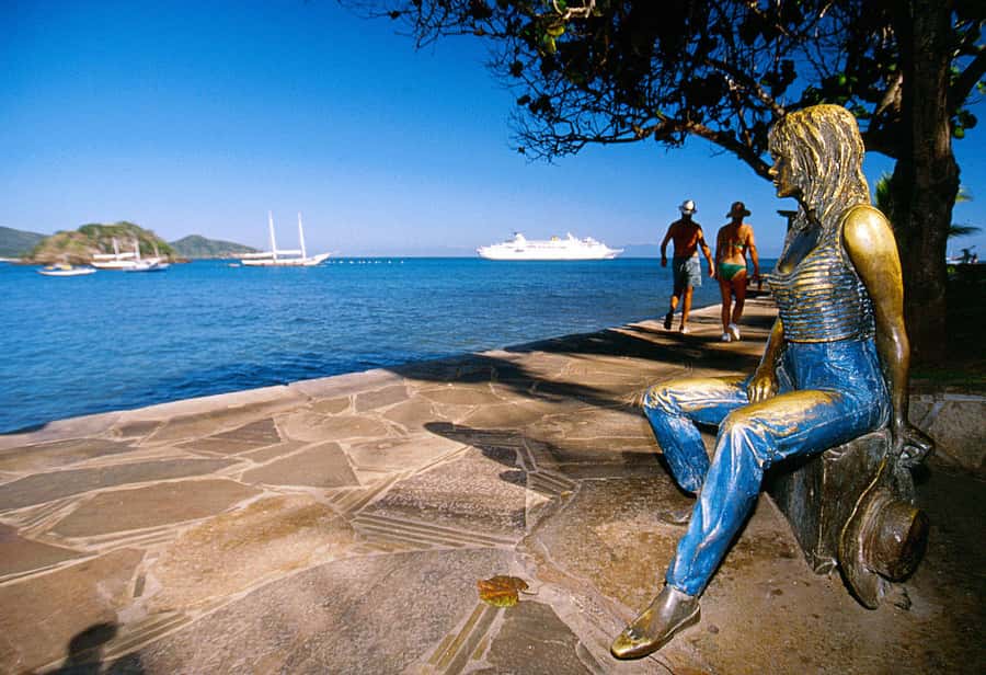 From Rio de Janeiro: Búzios Boat Trip with Lunch - Why Búzios feels different from a standard beach stop