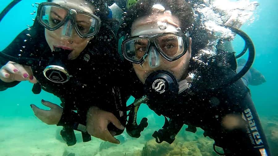 from Rio de Janeiro: Diving in Buzios - The briefing and equipment session at João Fernandes