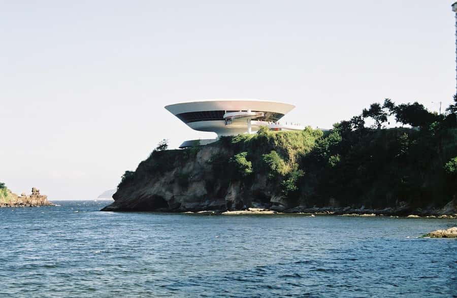From Rio de Janeiro: Niterói Day Trip - Following the 11-kilometer Niemeyer Way