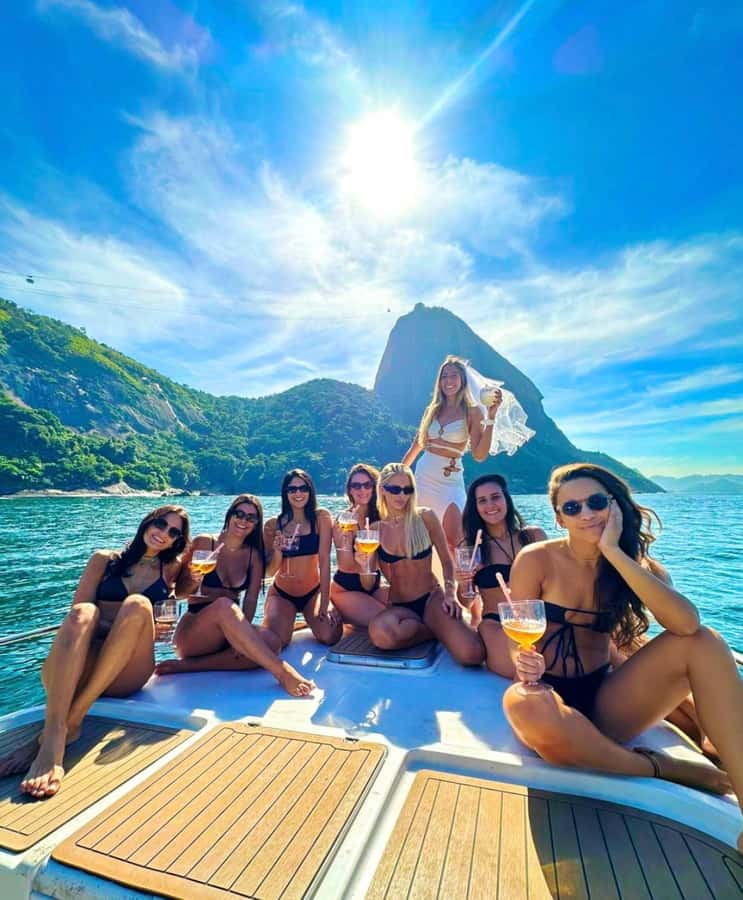 From Rio de Janeiro: Private Speedboat Tour - Leaving Marina da Glória for the open water