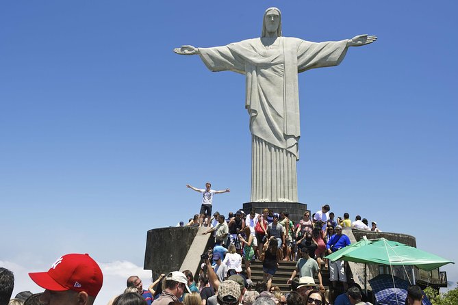 Full Day Tour in Rio: Corcovado, Selaron Steps and Park Lage - Parque Lage and Tijuca’s forest setting
