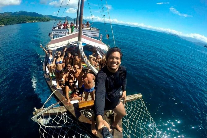 Full Day Tour to Angra dos Reis and Grand Island - Cais de Santa Luzia and the move to the schooner