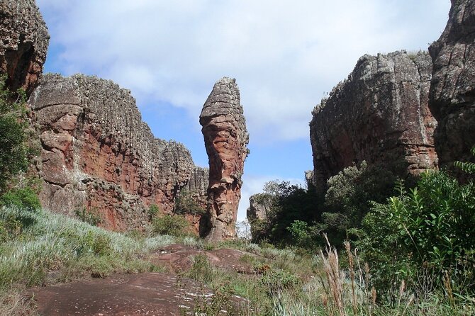 Full Day Tour to Vila Velha and Buraco do Padre - Furnas and Lagoa Dourada Add More Than a Quick Stop