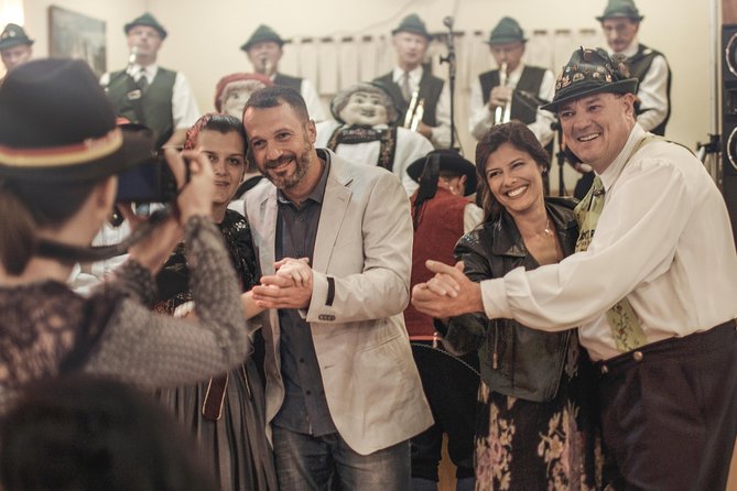 German Night - Dinner and Folklore - The plain hall and the folklore show