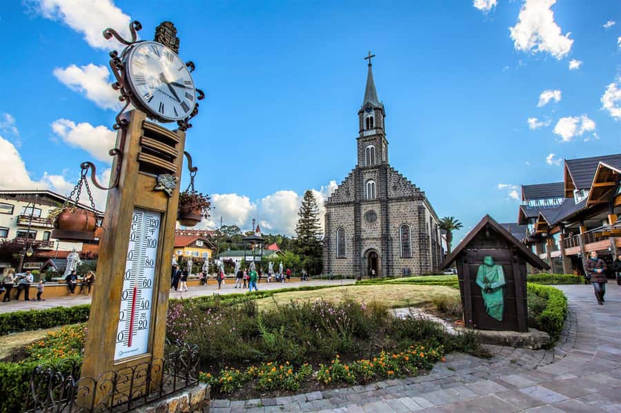 Gramado and Canela private trip with English speaking guide - Gramado: architecture, chocolate, museums, and meals