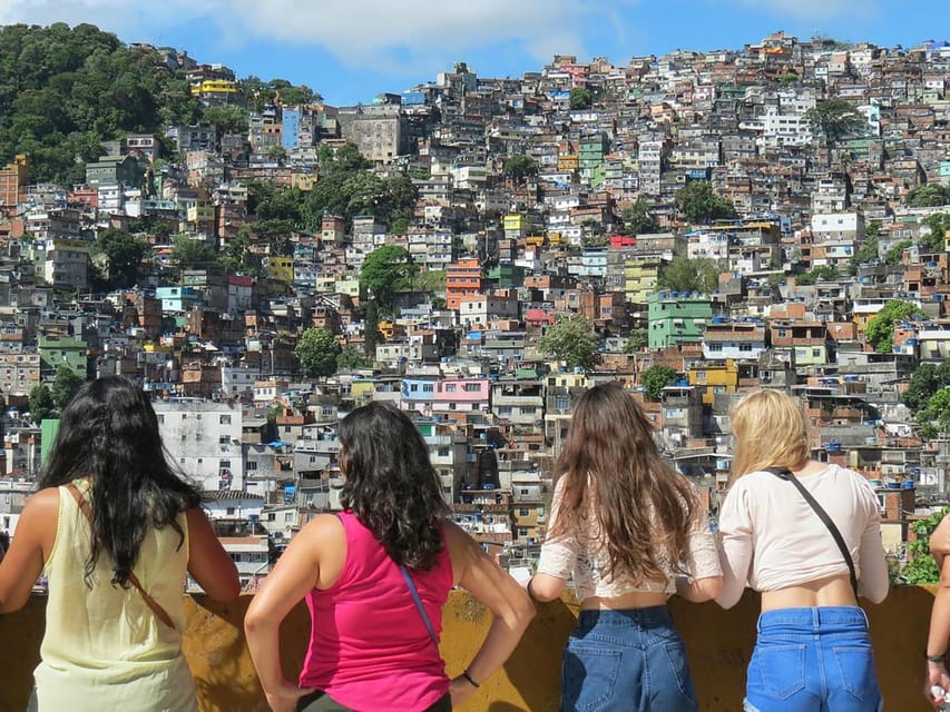 Guided Excursion: Get to Know Rocinha - The terrace photo stop