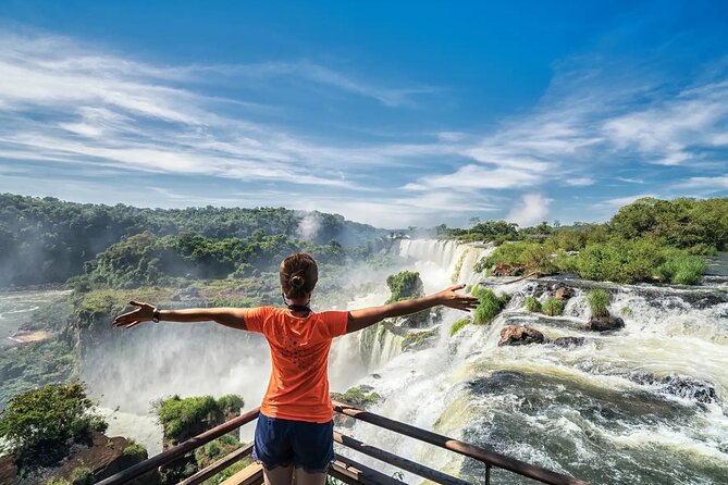 Guided Nature Tour in Argentina Cataratas Circuit + Lunch - Entering Iguazu National Park on the Argentine side