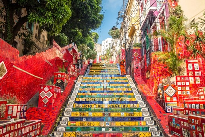 Guided Walk to the Old River and Santa Teresa with Transportation - Praça XV, the market, and Tiradentes Palace