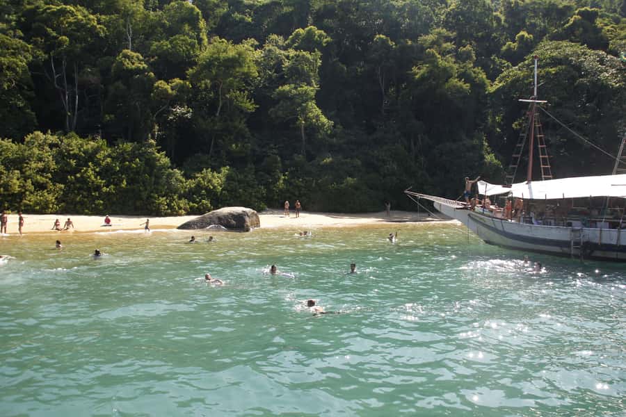 Half-Day Schooner Cruise and Snorkeling in Paraty Bay - Setting out from Paraty’s historic center